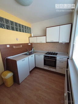 NOVÉ Priestranný 2,5izbový byt na ulici J. Palárika