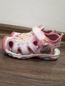 Dievčenské topánky