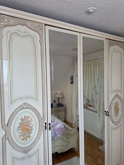 🔥 Predám luxusnú kompletnú spálňu – zachovalá, masívna, ele