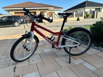 Krásny Woom 4 so všetkým príslušenstvom