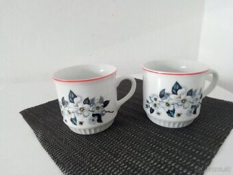 Velké, retro, porcelánové hrnky - hrnčeky