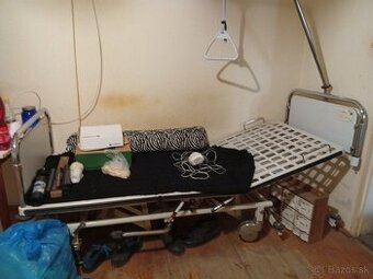 Polohovateľná postel