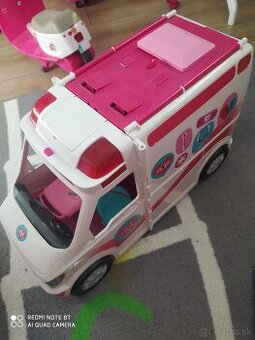 Sanitka Barbie