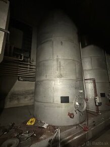 Nerezova nádrž cca 44 000L