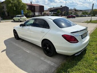Mercedes Benz C 200 d, 2 143 cm3, kúpený v SR.