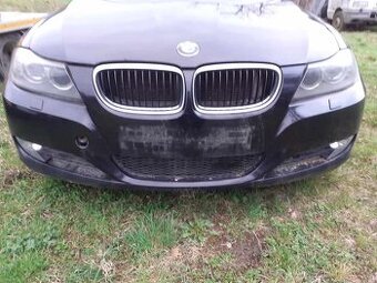 Predam predne facelift xenon svetla z BMW E90