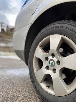 Škoda Octavia II r15 zimné pneu