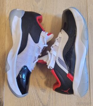 Air Jordan 11 CMFT low