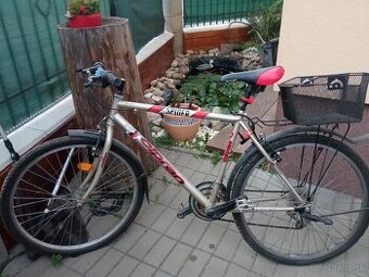 Starší horský bicykel - 1