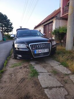 AUDI S8 5.2 V10