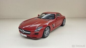 1:18 MERCEDES-BENZ SLS AMG
