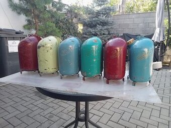 Predám zbierku nádrží Jawa 550,555