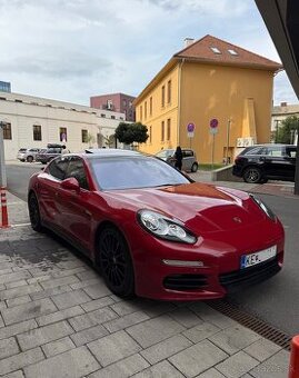 Porsche panamera GTS
