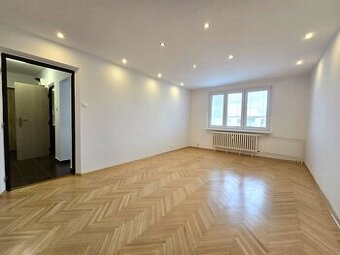 Zrekonštruovaný 2 izbový byt s 2 balkónmi - 1
