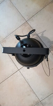 starý reflektor na okrasu