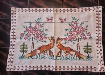 Vyšívané nástenky