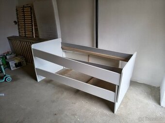 2x posteľ 90x200 plus rošty a prístelka