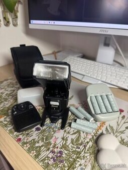 Nissin i 60a blesk na fotoaparát Sony s odpaľovačom