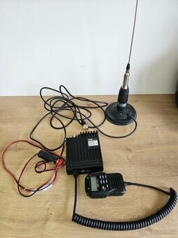 vysielačka CRT Mike + magnetická anténa na auto