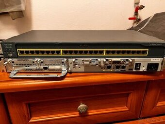 Cisco router a switch