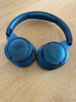 JBL Tune 710BT 🎧