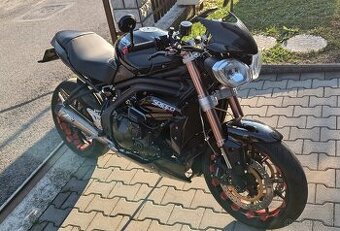 Predám TRIUMPH Speed Triple 1050