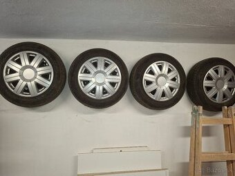 Zimné pneumatiky 165/70 R14 na diskoch