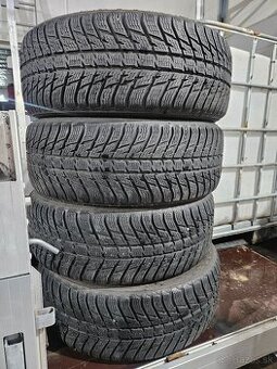 235/55R18 zimne nokian