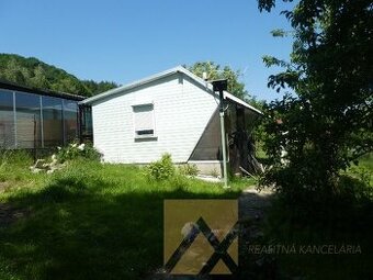 RK EXPRES - na predaj záhrada s chatkou v Handlovej.