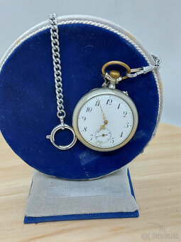 Predám funkčné vreckové hodinky s retiazkou Nicke Garant 65