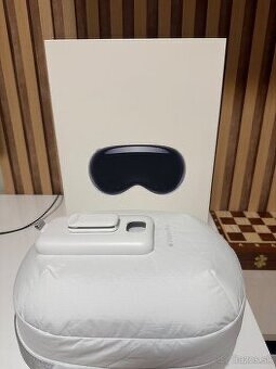 Apple Vision Pro 2 M5,1TB verzia, Apple Care+, Travel  Case