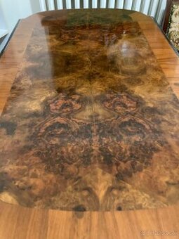 Predám statožitný stôl