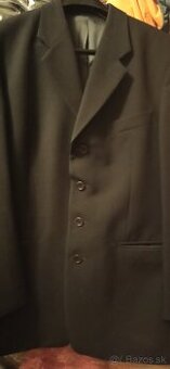 Čierny pánsky oblek