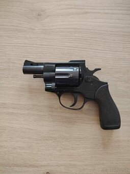 Predám revolver Arminius HW38 cal. 38 Špecial