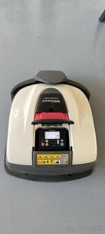 málo použivaná Robotická kosačka zn. HONDA HRM520 Míimo