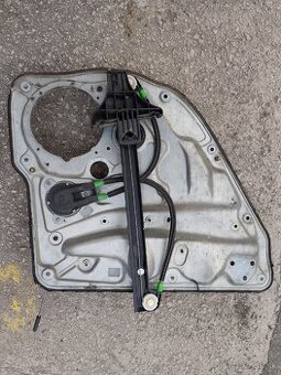 VW Golf 4 - sťahovačky okien