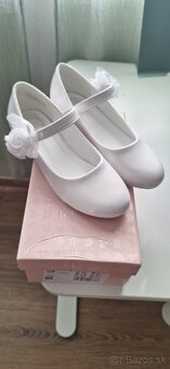 Biele  topánky na 1. sv. prijímanie