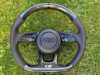 AUDI VOLANT KARBONOVY zkoseny karbonový
