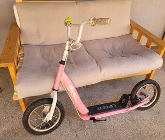 Detský dievčenský bicykel a kolobežka