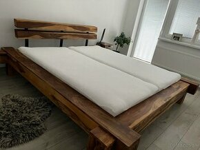 Manželská posteľ masiv Akacia