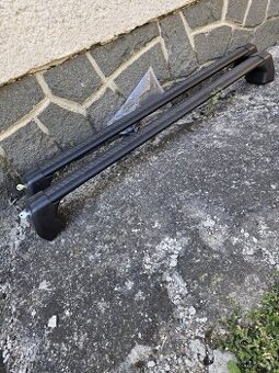 Predam priečne nosiče THULE na Mitsubishi OUTLANDER.