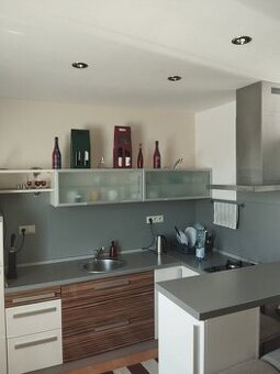Na predaj 1 izbový byt s balkónom, obec Vlčkovce.