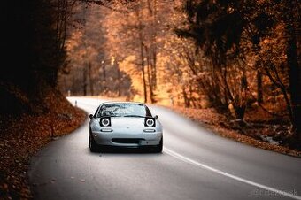 Mazda Miata MX-5 NA 1990 (hardtop + kopec dielov)