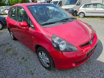Predám Honda Jazz 1,4b, r.v.2003
