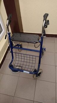 pomocné choditko pre seniorov