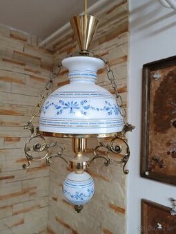 Porcelánový luster