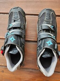 cyklistické tretry na MTB