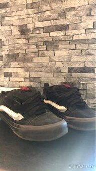 Vans knu skool