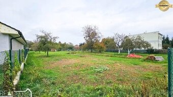 KRÁSNY ROVINATÝ STAVEBNÝ POZEMOK O ROZLOHE 1200 M² DRAHOVCE