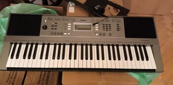 Keyboard Yamaha e353